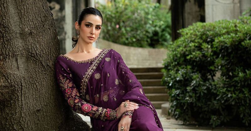 Unstitched Embroidered Chiffon Saree thumbnail