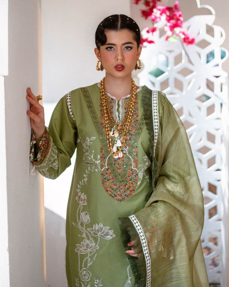 Embroidered Lawn Unstitched Suit thumbnail