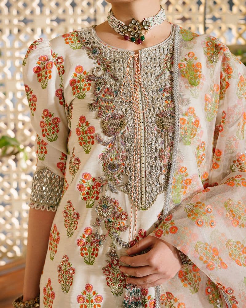 Pure White Silk Ready-to-Wear Suit thumbnail