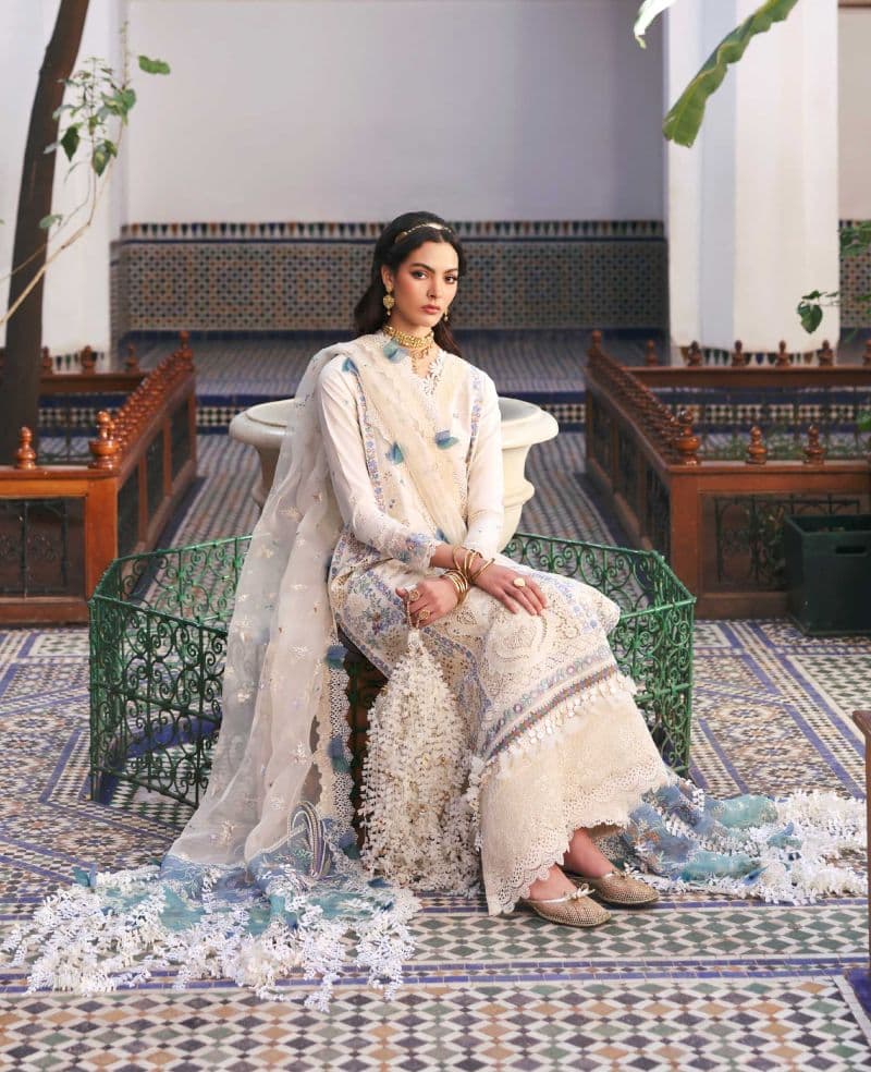 Embroidered Cambric 1 Piece Unstitched Suit thumbnail