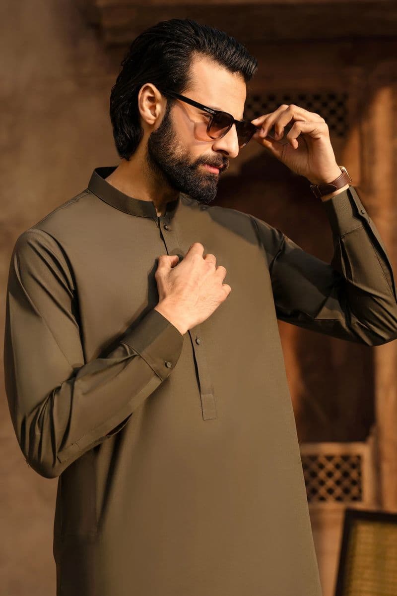 Dark Green Cotton Shalwar Kameez thumbnail