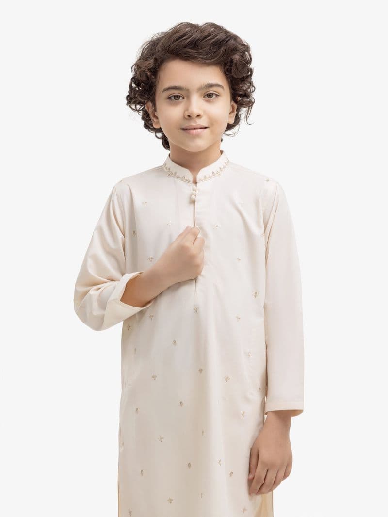 Embroidered Blended Kurta Pajama thumbnail