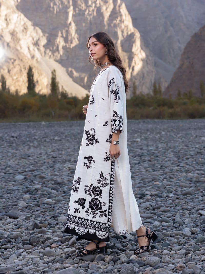 Embroidered Khaddar Suit - EWU6V11-34010-3P thumbnail