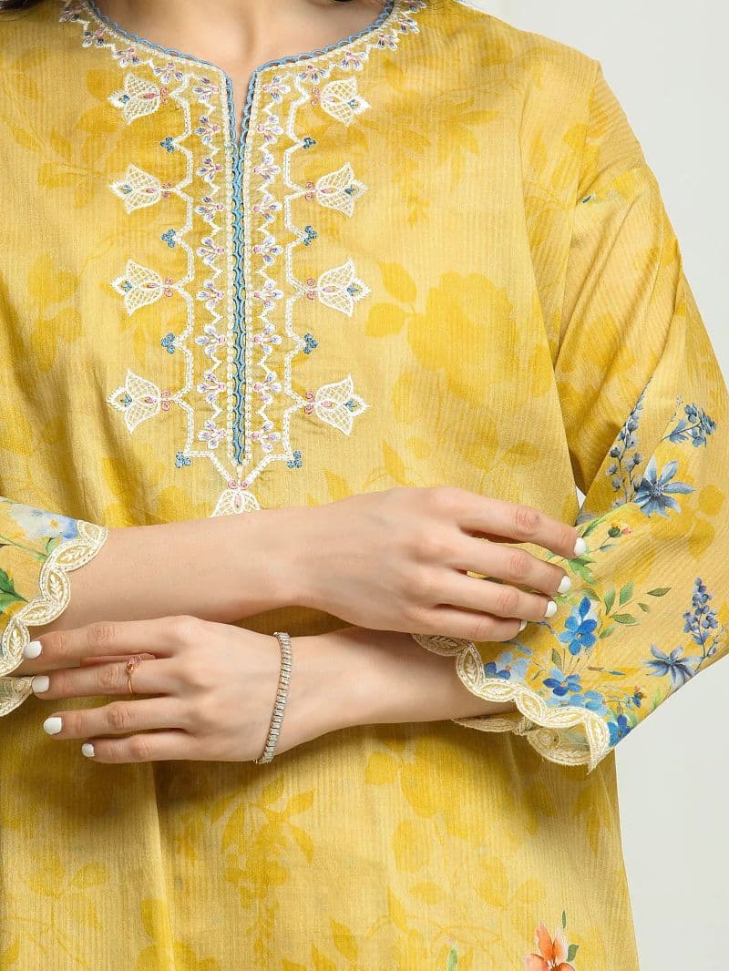 Embroidered Lawn Suit - EWU6V1-33007-3P thumbnail