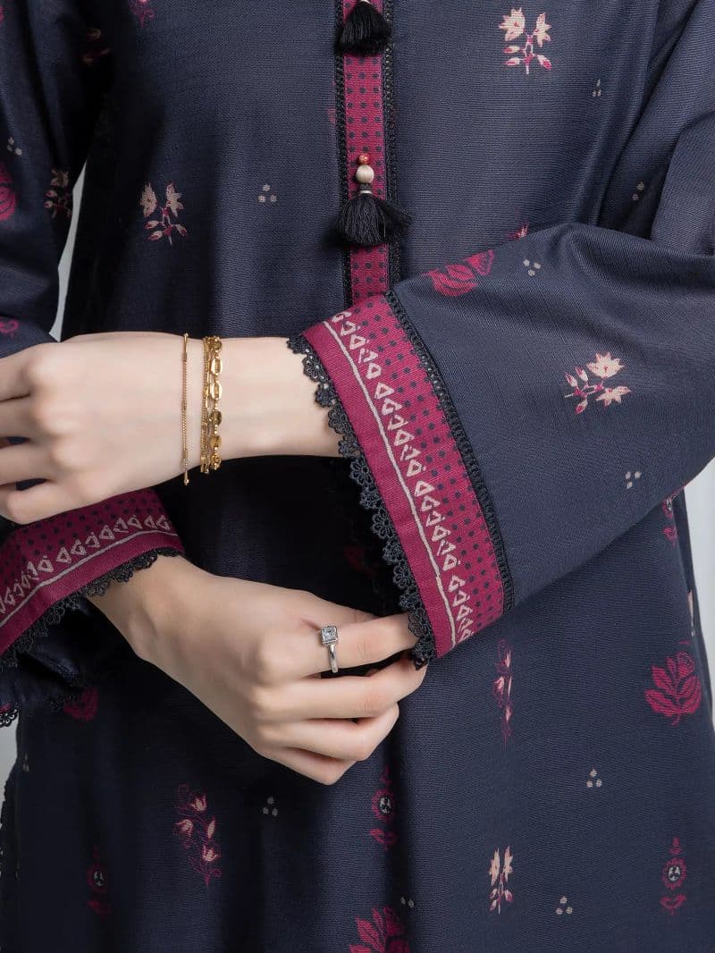 Printed Khaddar Suit - EWU6A3-37059-3P thumbnail