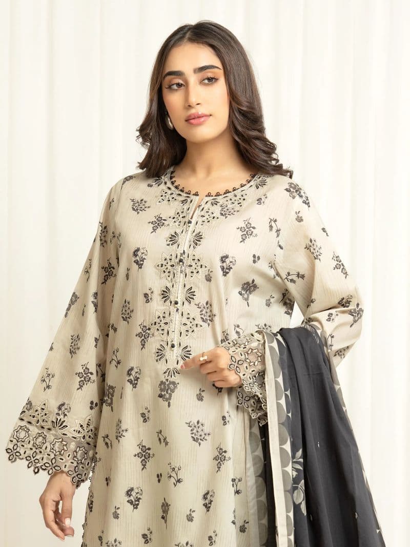 Embroidered Lawn Suit - EWU6V1-33003-3P thumbnail