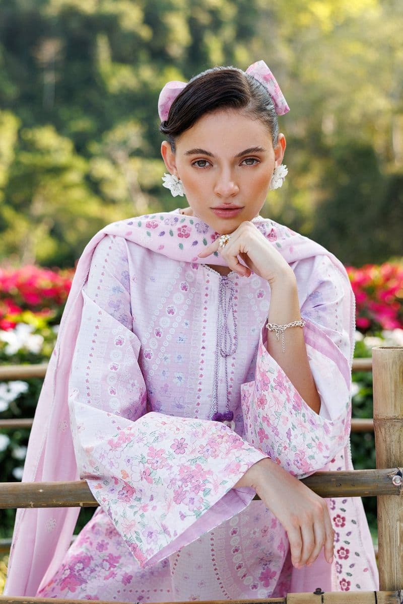 EMBROIDERED LAWN USE-9304 thumbnail