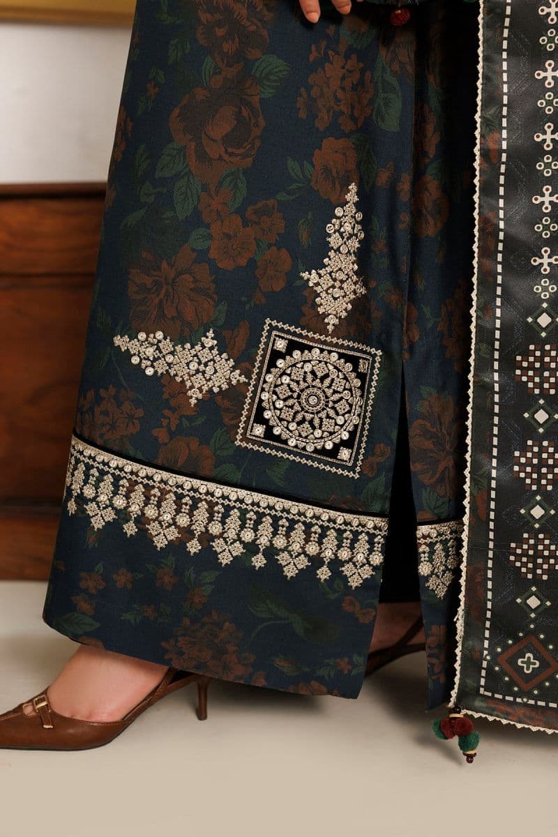 Printed Velvet Ready-to-Wear Suit thumbnail