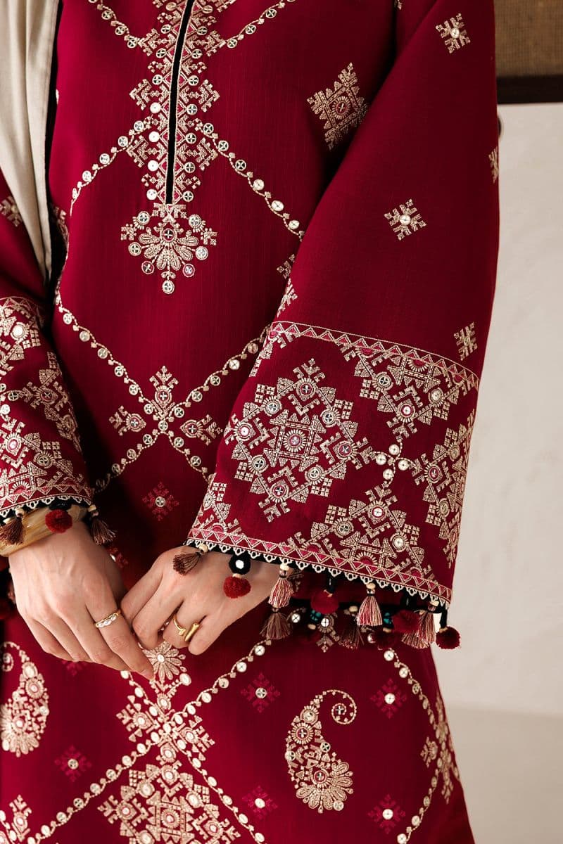 Embroidered Khaddar Ready-to-Wear Suit thumbnail