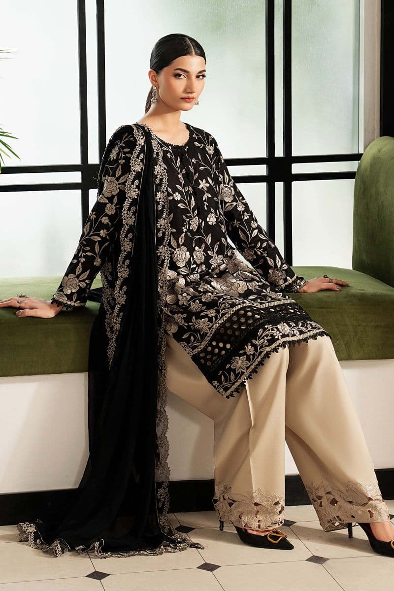 3 Piece Embroidered Lawn Suit thumbnail