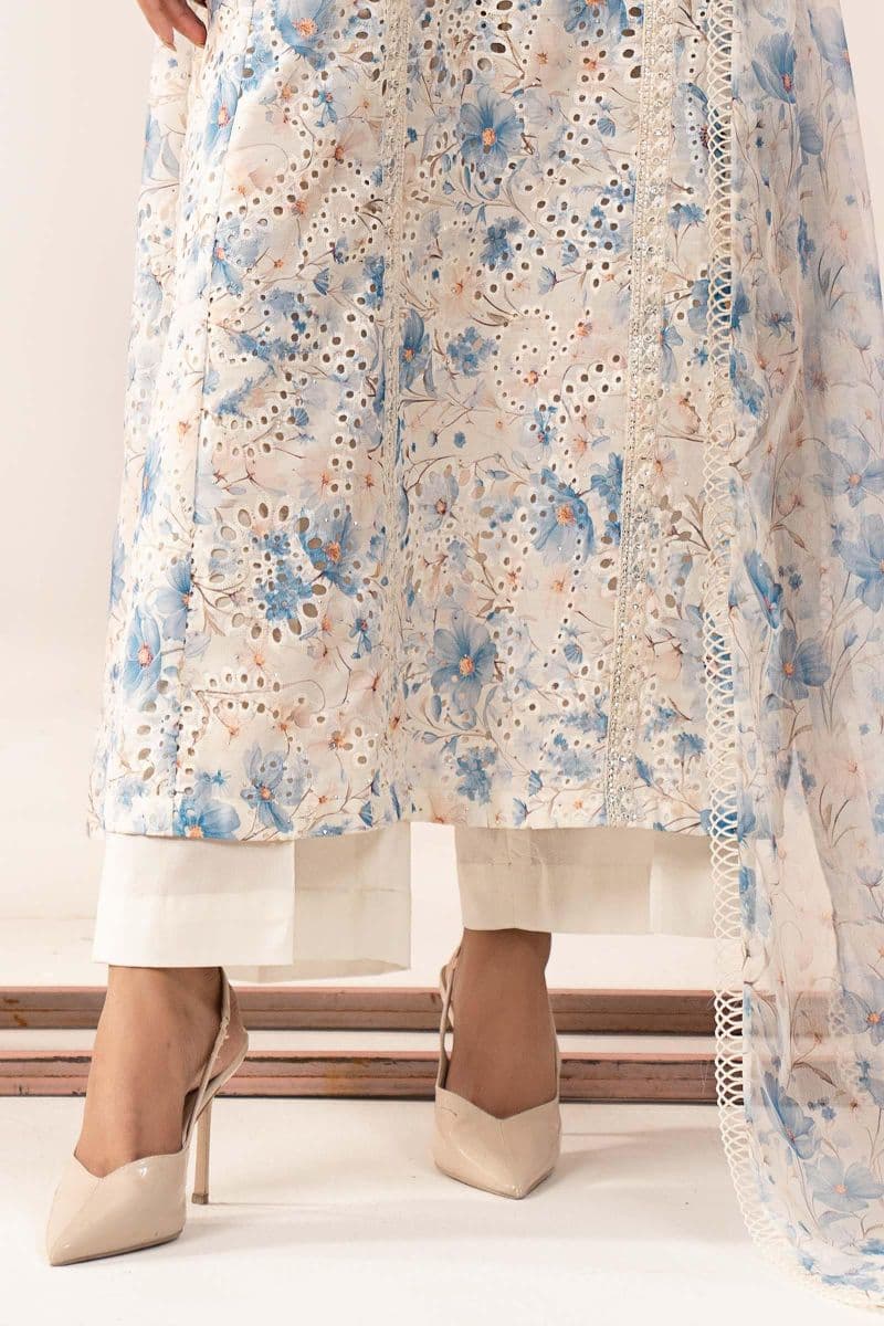 3 Piece Embroidered Lawn Suit thumbnail