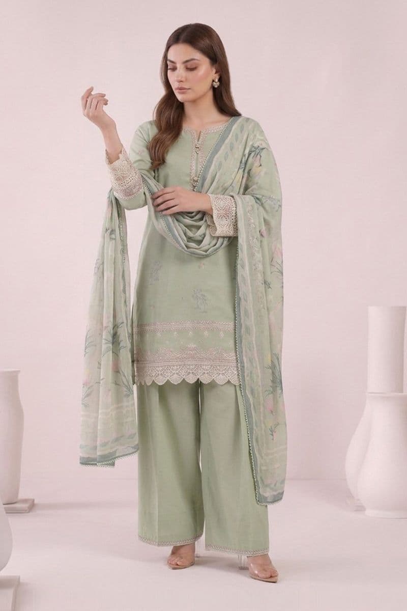 3 Piece Embroidered Lawn Suit thumbnail