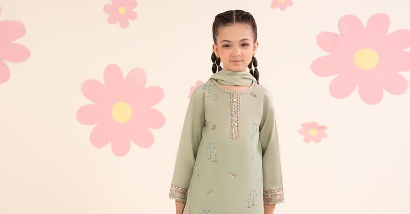 3 Piece Embroidered Lawn Suit thumbnail