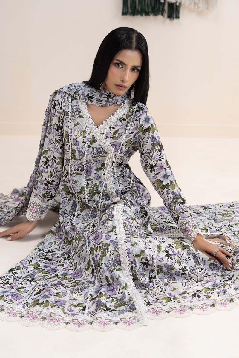 3 Piece Embroidered Lawn Suit thumbnail