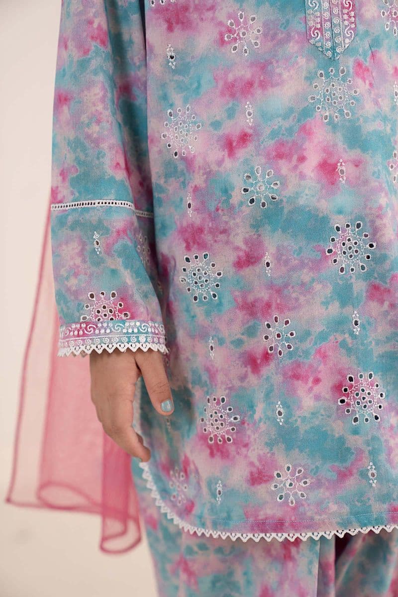 3 Piece Embroidered Lawn Suit thumbnail