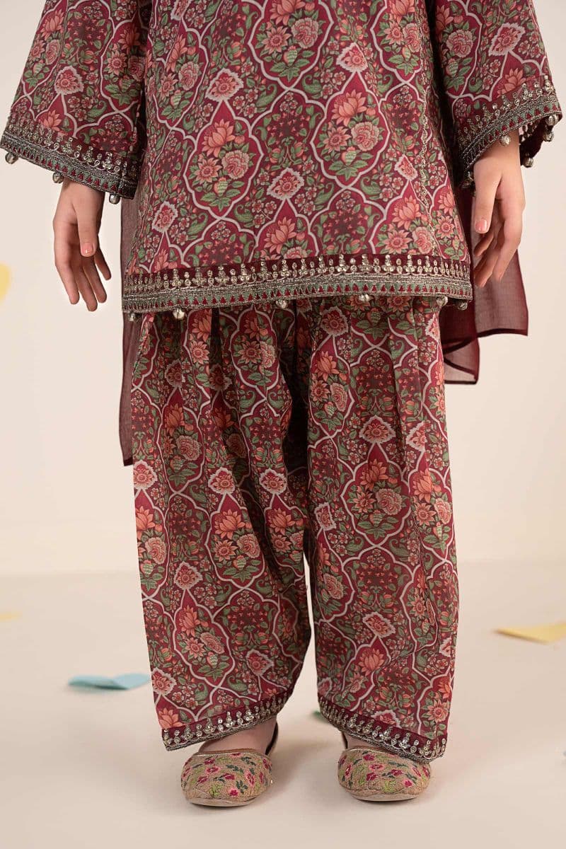 3 Piece Embroidered Lawn Suit thumbnail