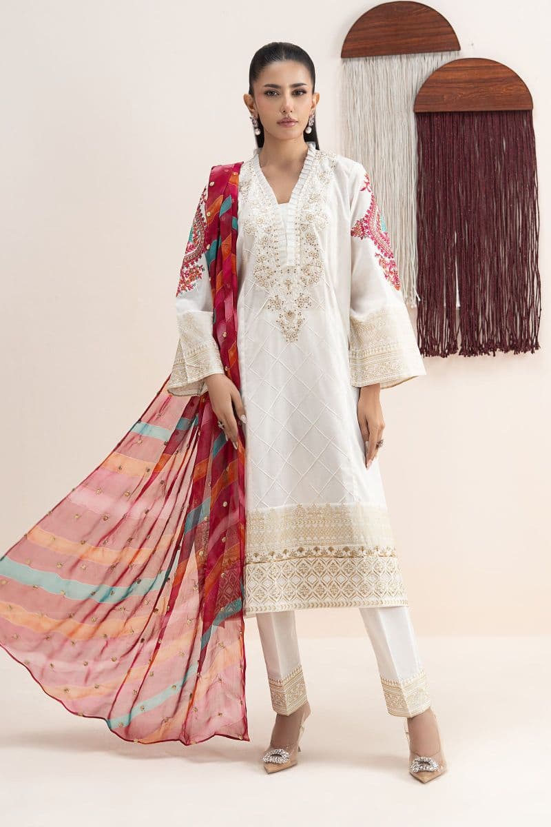 3 Piece Embroidered Lawn Suit thumbnail