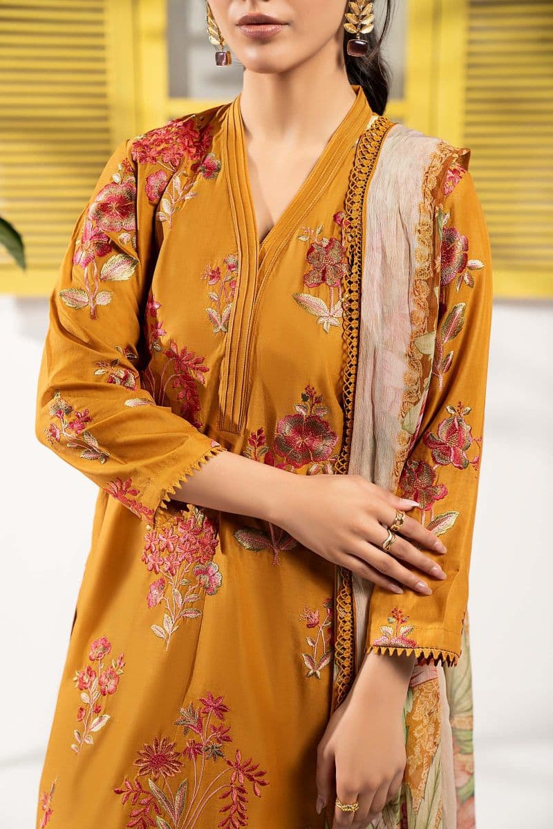 3 Piece Embroidered Lawn Suit thumbnail