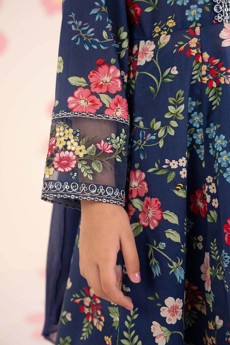 3 Piece Embroidered Lawn Suit thumbnail