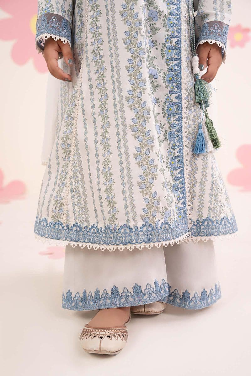 3 Piece Embroidered Lawn Suit thumbnail