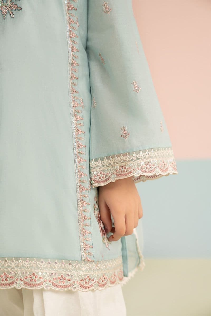 3 Piece Embroidered Lawn Suit thumbnail