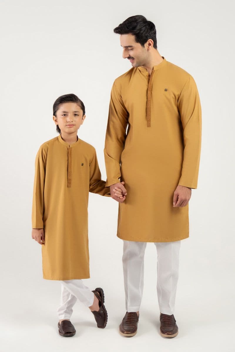 Embroidered Blended Kurta thumbnail