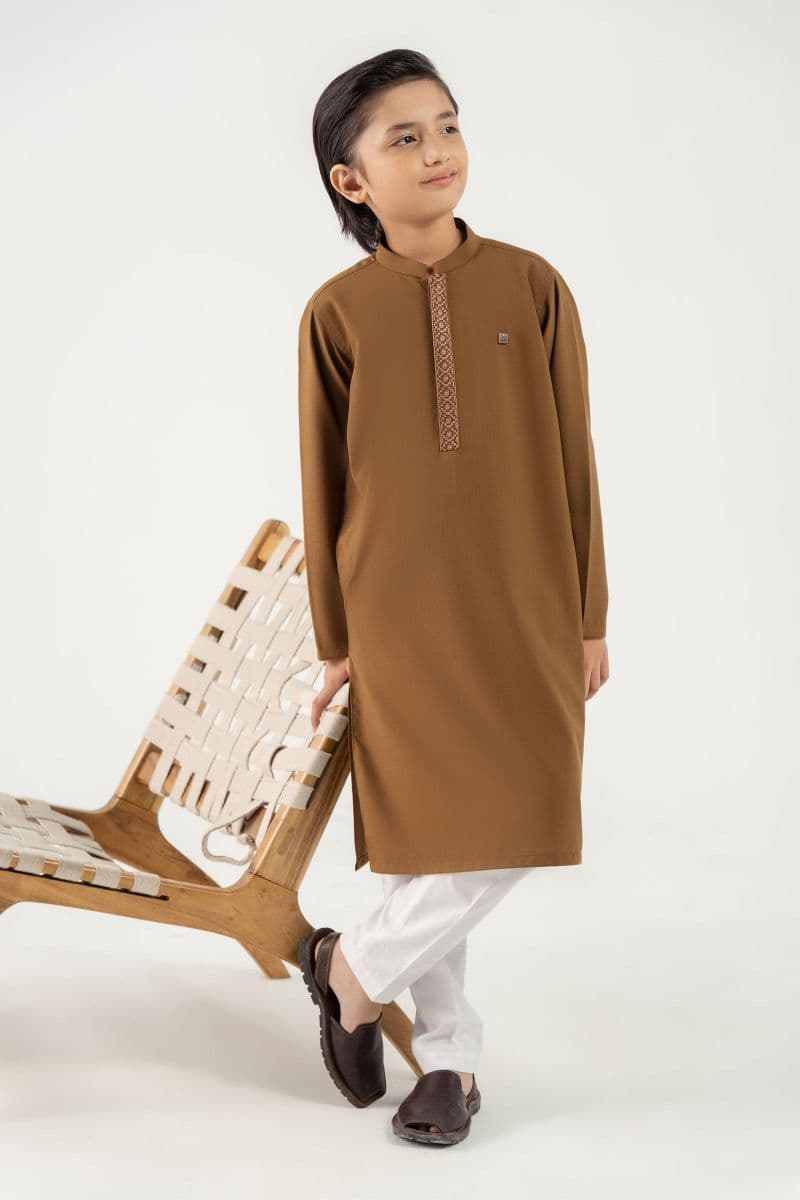 Embroidered Blended Kurta thumbnail