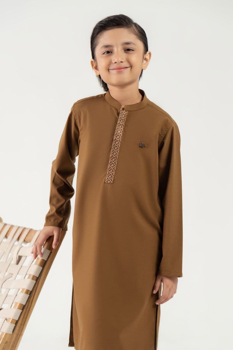 Embroidered Blended Kurta thumbnail