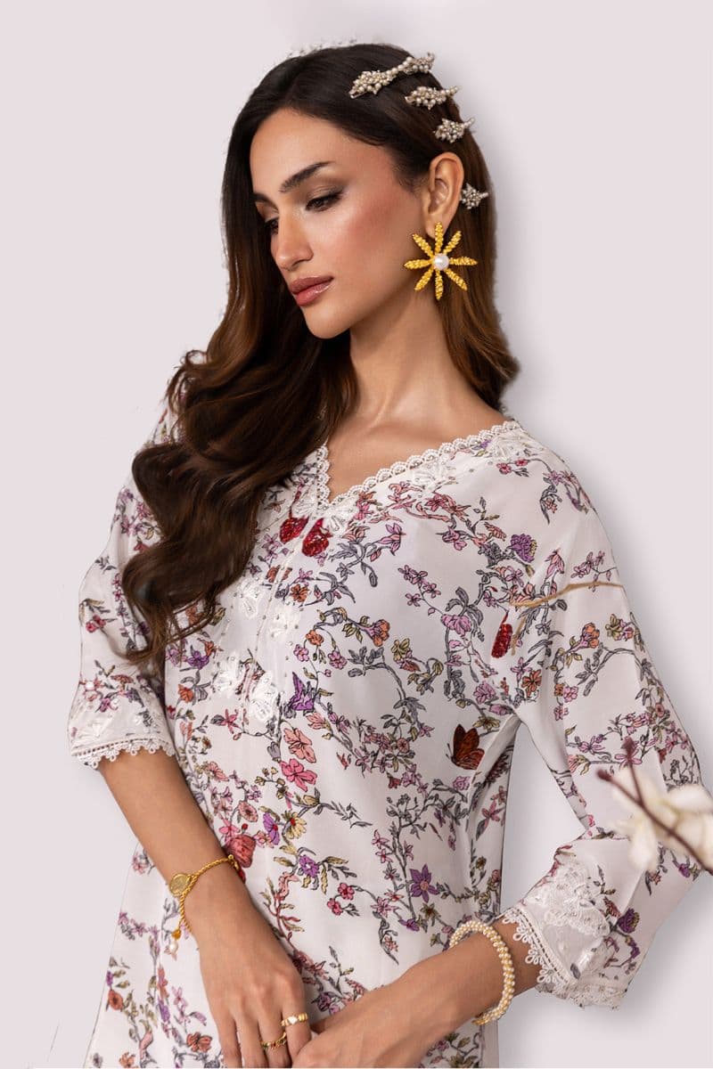BUTTERFLY BUNCH – 3PC GRIP & CHIFFON PRET GRIP/SILK thumbnail