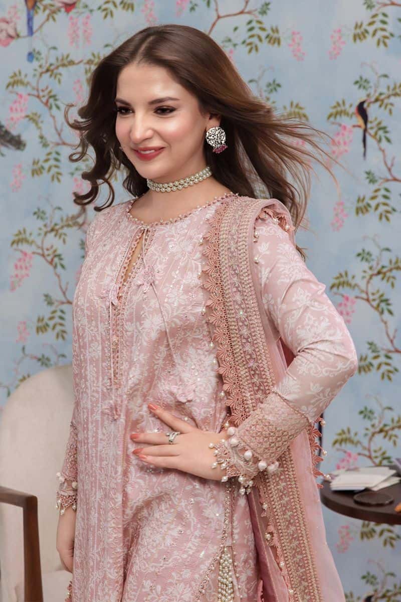 3Pc Premium Lawn Suit - alternate view