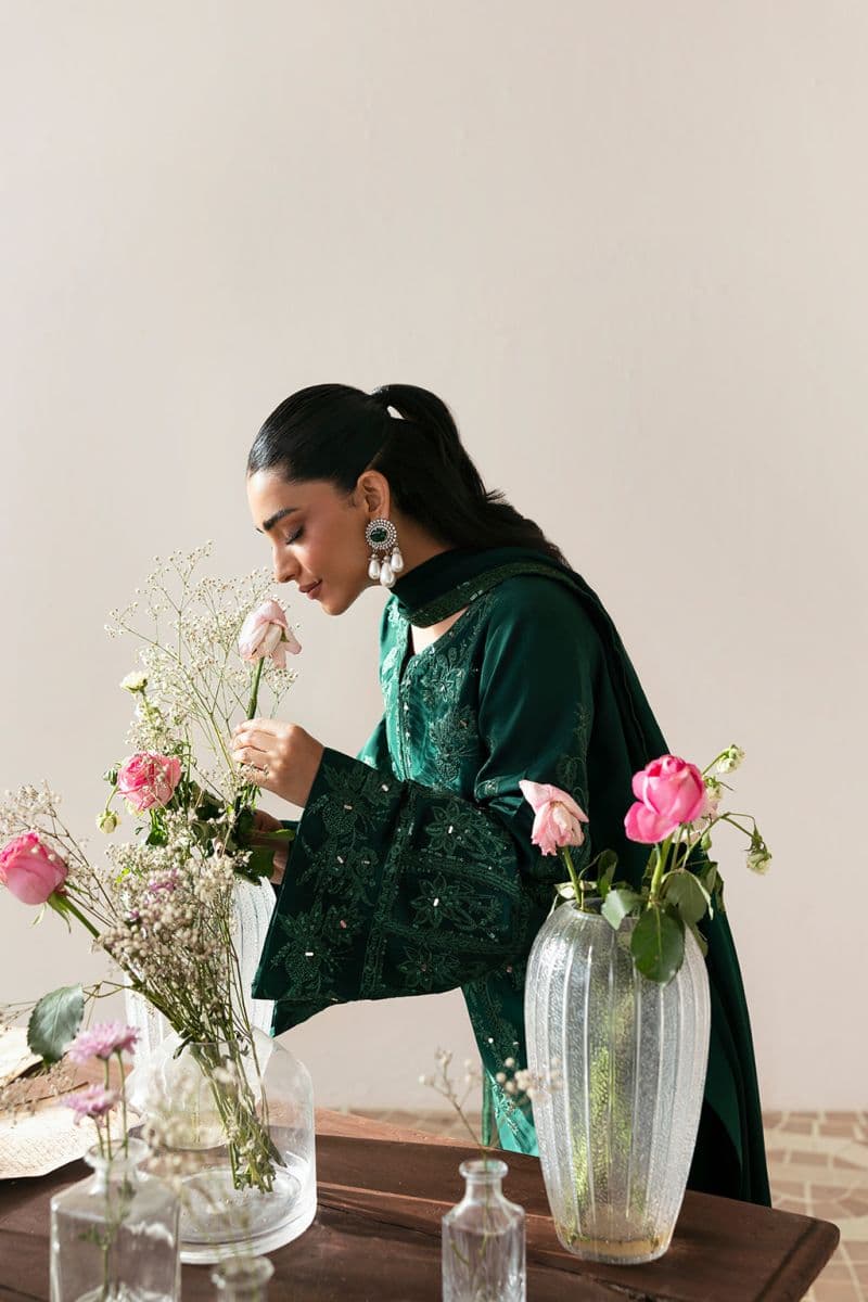 Embroidered Chiffon 3 Piece Ready-to-Wear Suit thumbnail